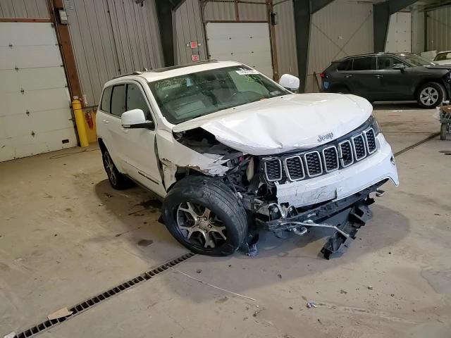 2018 Jeep Grand Cherokee - Image 11