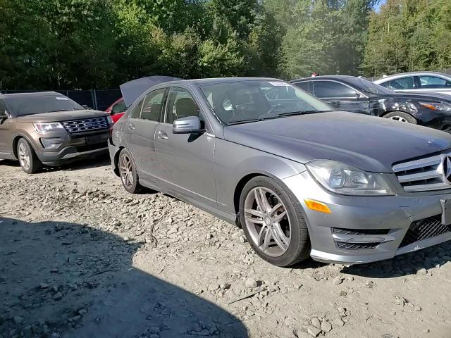 2012 Mercedes-Benz C 300 4Matic VIN: WDDGF8BB3CR210284 Lot: 75340994