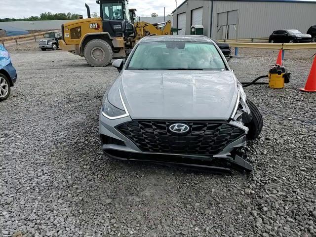 2023 Hyundai Sonata - Image 13