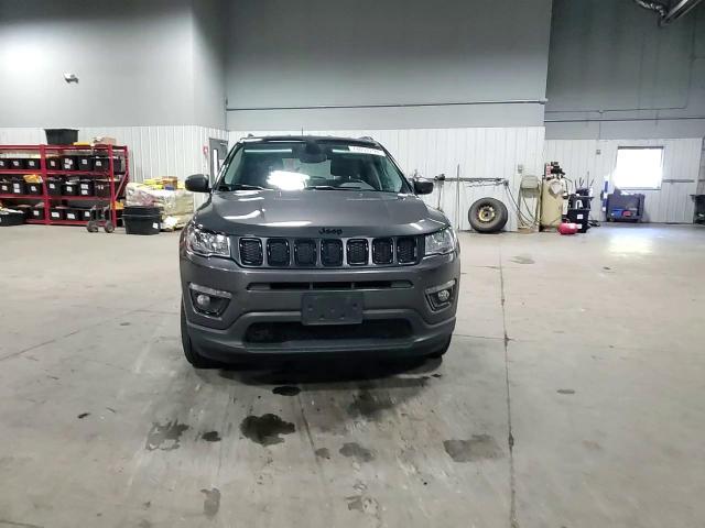 2019 Jeep Compass - Image 11