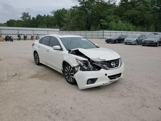 1N4AL3APXGC272840 2016 Nissan Altima 2.5