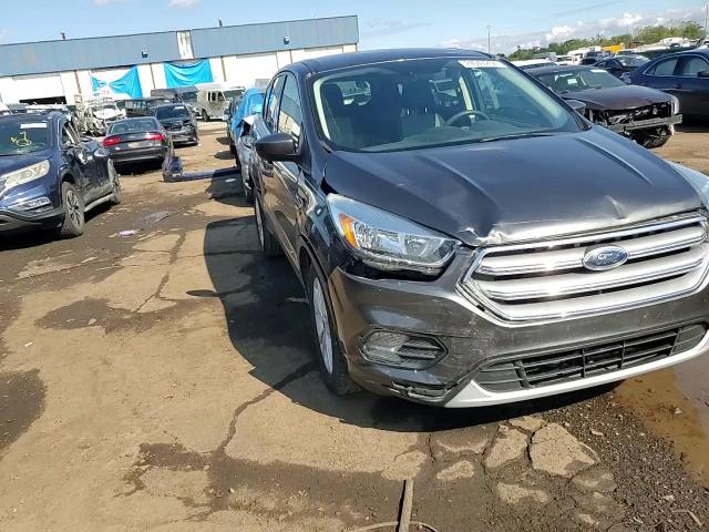 2017 Ford Escape Se VIN: 1FMCU0GD2HUC64833 Lot: 74047264