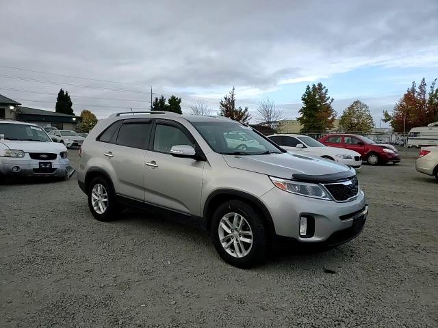 2014 Kia Sorento - Image 11