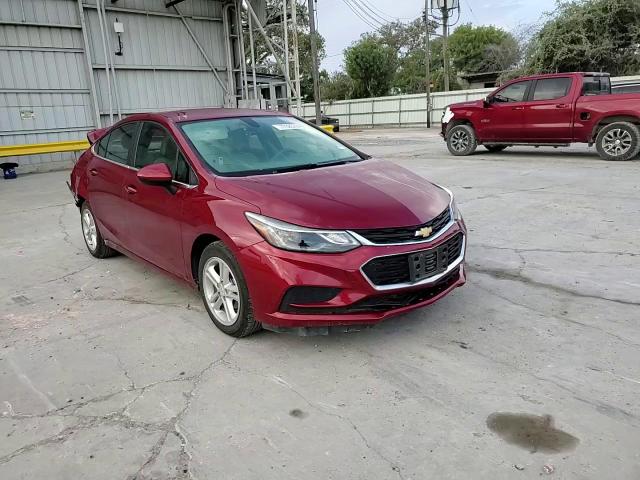 2018 Chevrolet Cruze - Image 11