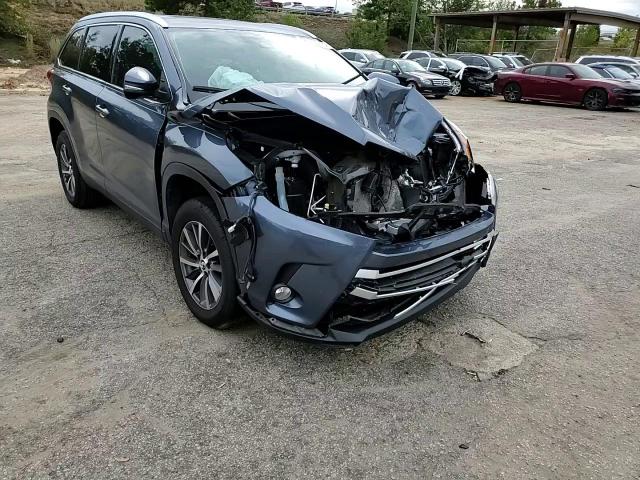 2019 Toyota Highlander - Image 10
