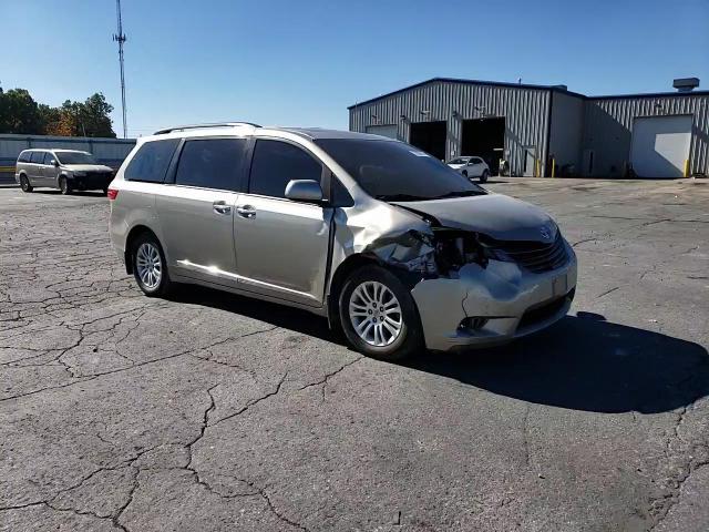 2017 Toyota Sienna Xle VIN: 5TDYZ3DC8HS784628 Lot: 76380824