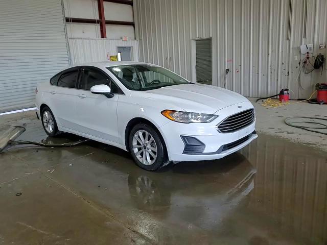 3FA6P0HD3LR158632 2020 Ford Fusion Se