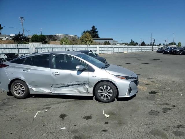 JTDKAMFP9N3221166 2022 Toyota Prius Prime Le