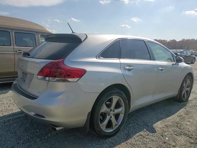 2015 Toyota Venza - Image 12