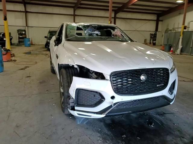 2025 Jaguar F-Pace R-Dynamic S VIN: SADCT2EX4SA743526 Lot: 77448384