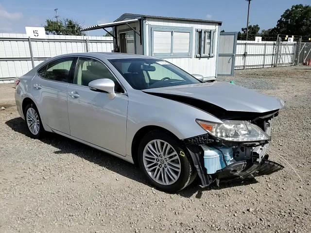 2013 Lexus ES - Image 10