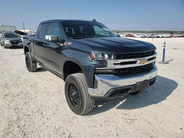 2019 Chevrolet Silverado - Image 11