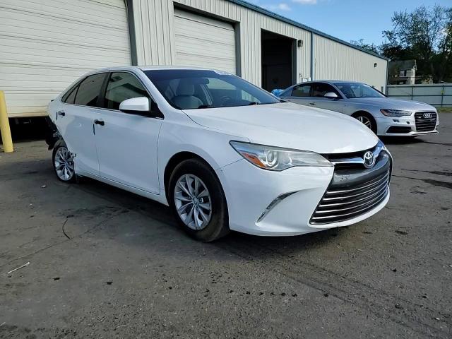 4T4BF1FK0FR484387 2015 Toyota Camry Le