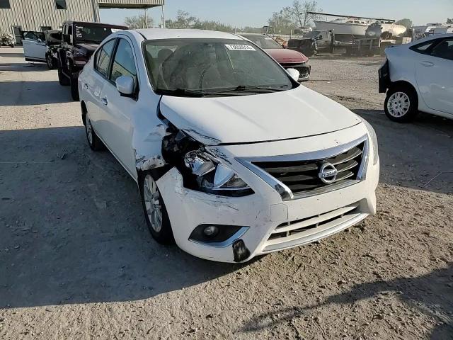 2017 Nissan Versa - Image 11