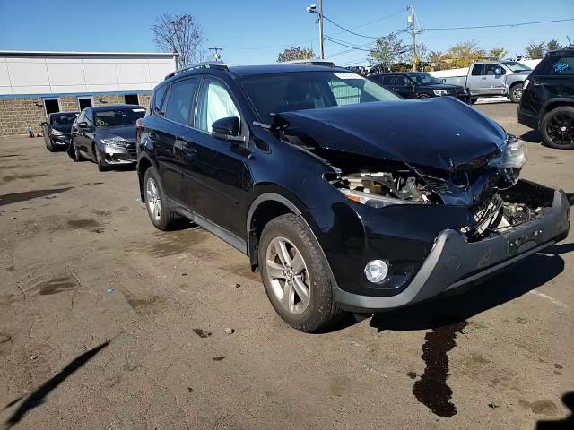 2T3RFREVXFW382895 2015 Toyota Rav4 Xle