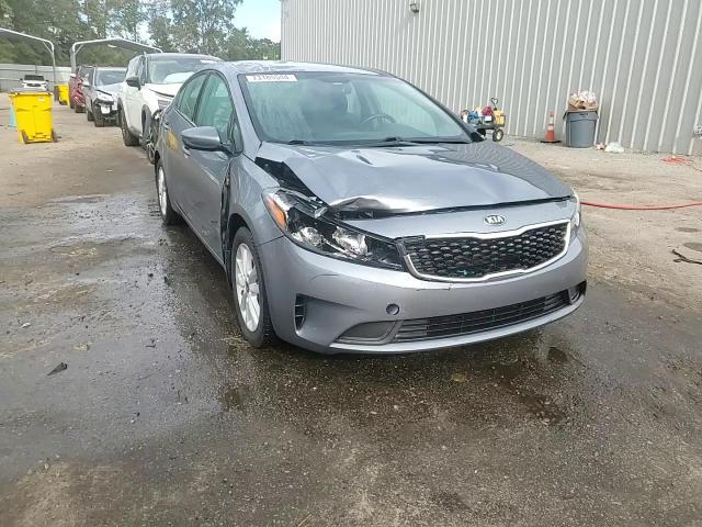 2017 Kia Forte Lx VIN: 3KPFL4A75HE061657 Lot: 73185544