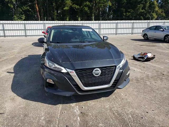 2021 Nissan Altima - Image 11