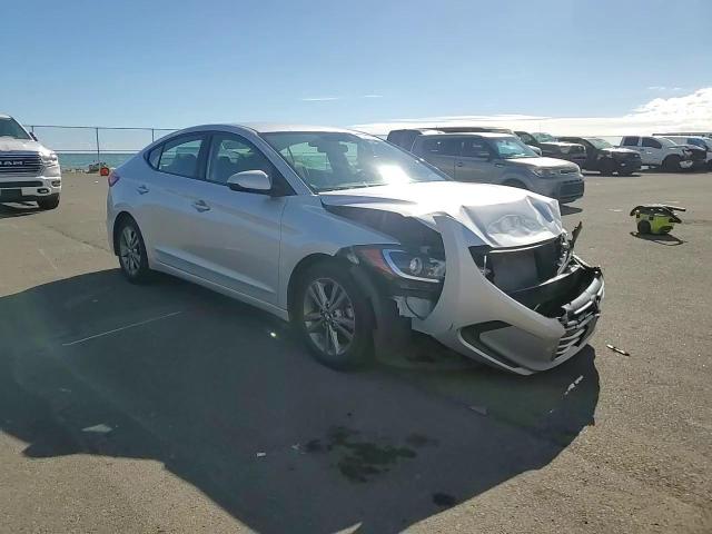 2018 Hyundai Elantra - Image 11