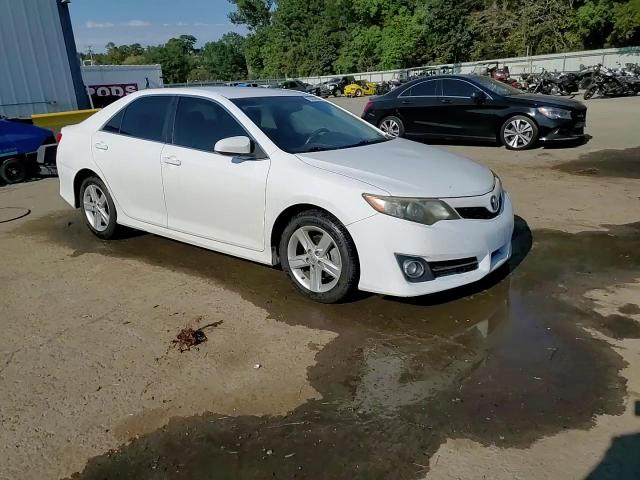 4T1BF1FK1EU741744 2014 Toyota Camry L