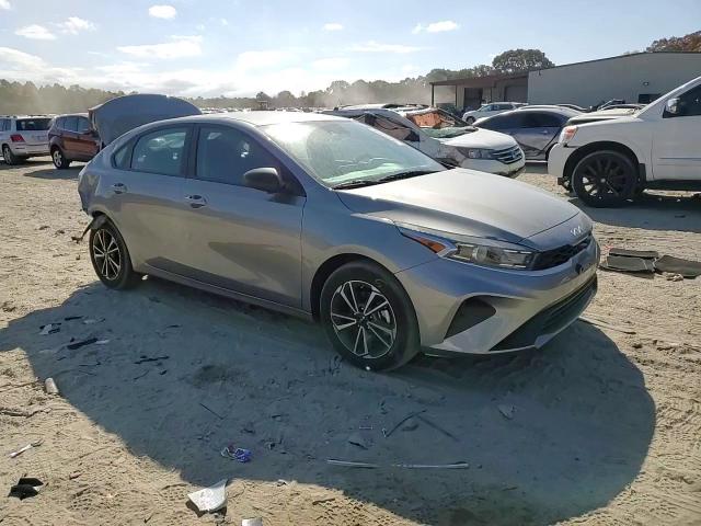 2023 Kia Forte - Image 10