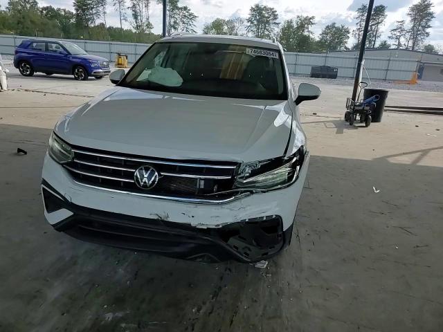 3VV3B7AX8NM013323 2022 Volkswagen Tiguan Se