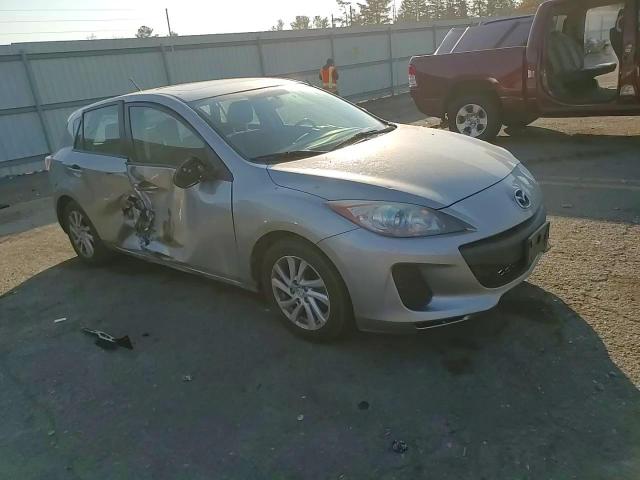 2012 Mazda 3 - Image 11