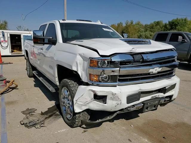 1GC1KXEY0JF225538 2018 Chevrolet Silverado K2500 High Country