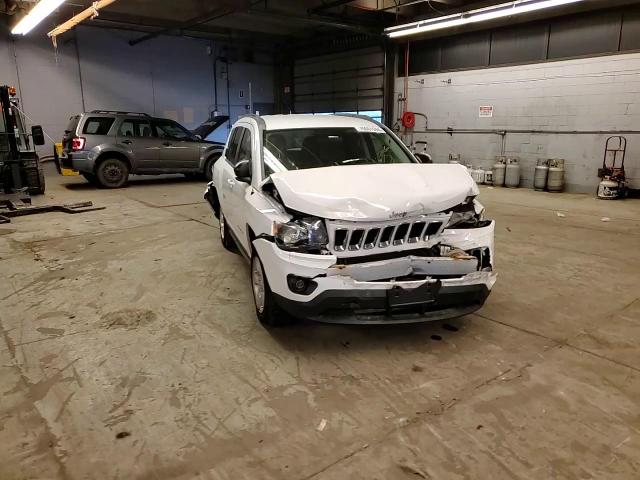 2014 Jeep Compass Sport VIN: 1C4NJCBA4ED800634 Lot: 76061594