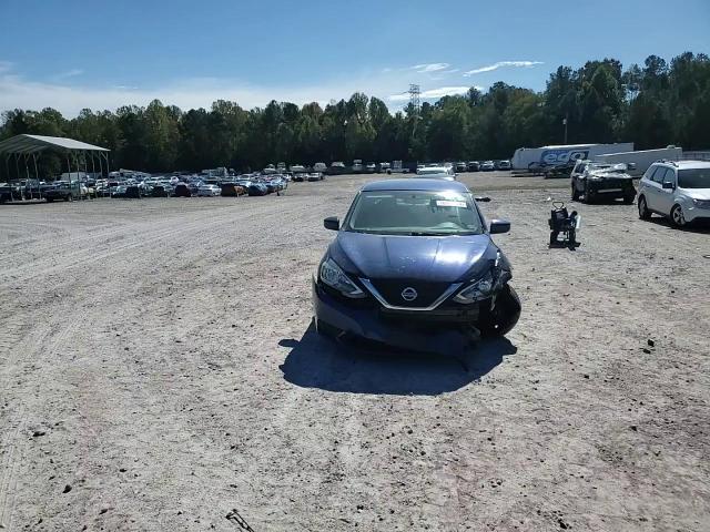 2017 Nissan Sentra - Image 10