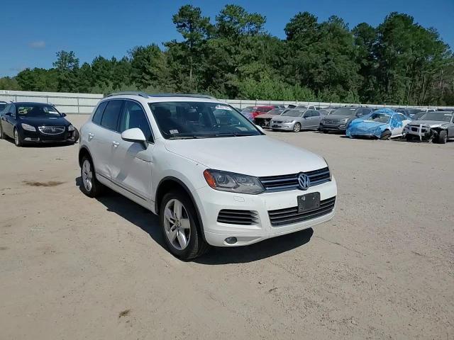 2014 Volkswagen Touareg V6 VIN: WVGEF9BP4ED011436 Lot: 74207144