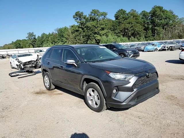 2021 Toyota Rav4 Xle VIN: JTMW1RFV9MD071369 Lot: 75716134