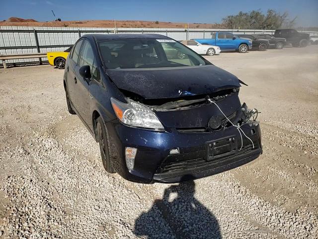 2013 Toyota Prius - Image 10