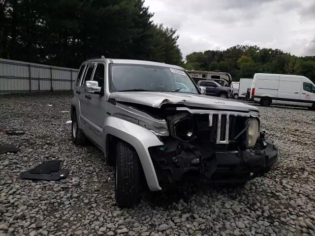 2011 Jeep Liberty (North America) - Image 12
