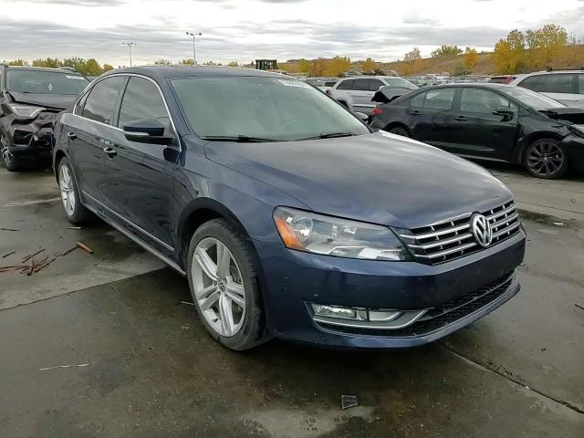 2014 Volkswagen Passat - Image 13