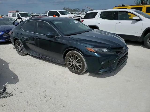 2021 Toyota Camry - Image 11