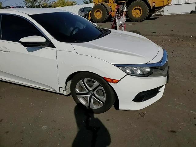 2HGFC2F50JH586732 2018 Honda Civic Lx