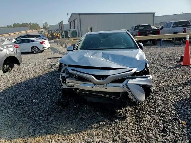 2018 Toyota Camry - Image 13