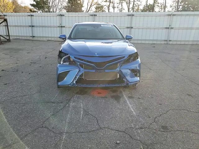 2018 Toyota Camry - Image 10