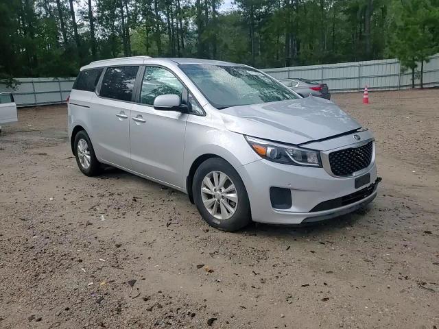 KNDMB5C12J6350385 2018 Kia Sedona Lx