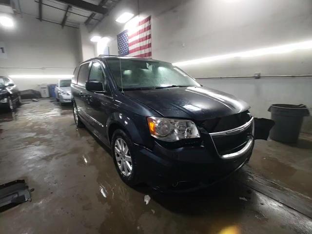 2013 Chrysler Town & Country Touring VIN: 2C4RC1BG5DR660156 Lot: 76339674