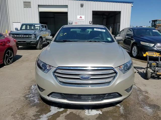 1FAHP2E8XJG102882 2018 Ford Taurus Sel