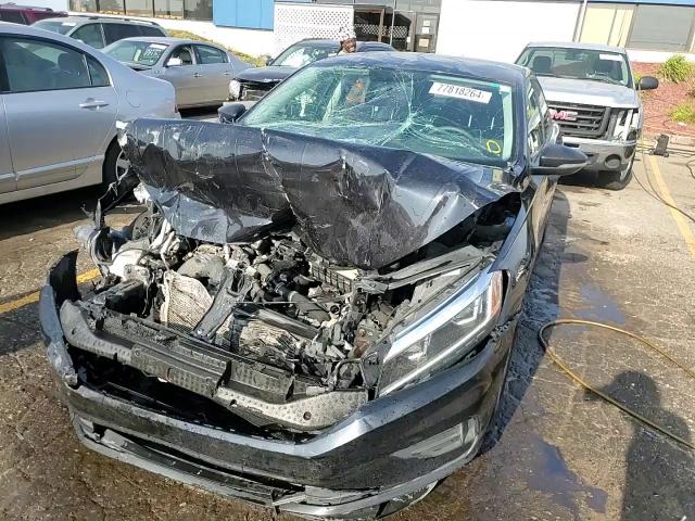 2020 Volkswagen Passat - Image 13