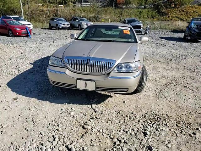 2006 Lincoln Town Car Signature Limited VIN: 1LNHM82V16Y614110 Lot: 75309074