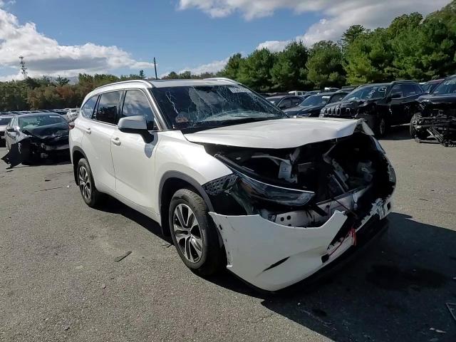 2021 Toyota Highlander Xle VIN: 5TDGZRBHXMS102226 Lot: 73477524