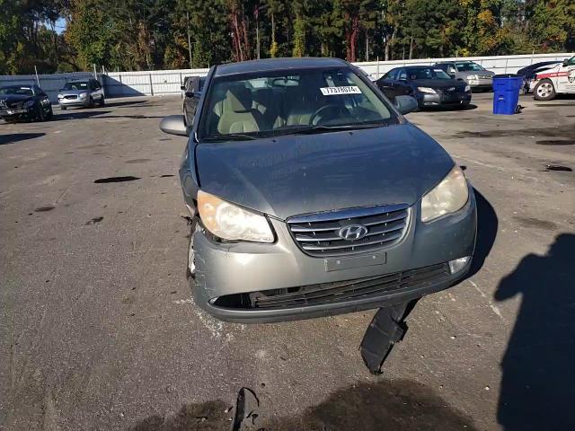 2010 Hyundai Elantra - Image 11