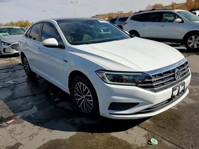 2019 Volkswagen Jetta - Image 13