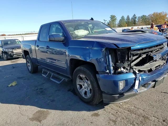 2017 Chevrolet Silverado - Image 11