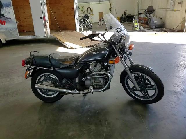 1981 Honda Gl500 VIN: JH2PC0206BM000820 Lot: 76042224