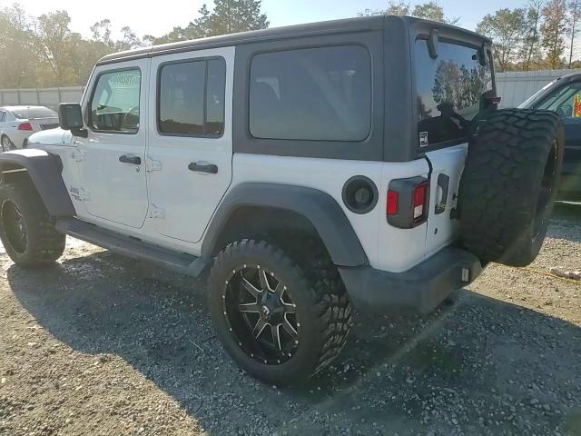2020 Jeep Wrangler - Image 14