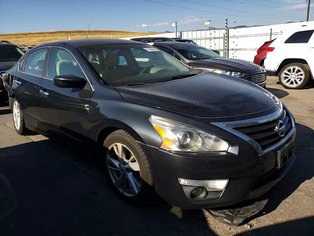 2015 Nissan Altima - Image 11